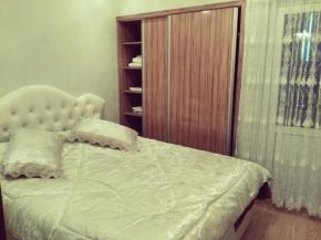  Tamar's Apartment on Inasaridze 7A  Батуми